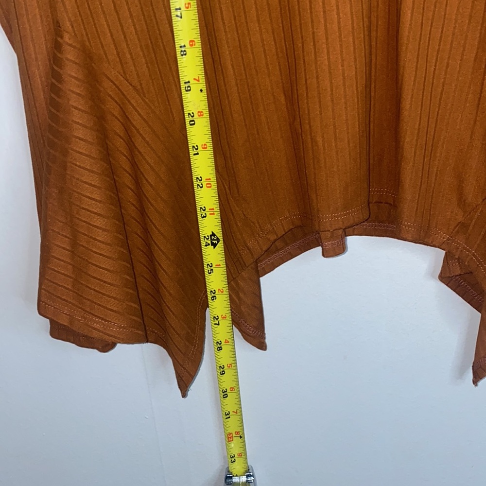🪿Burnt orange ribbed long sleeved top! - Picture 4 of 6